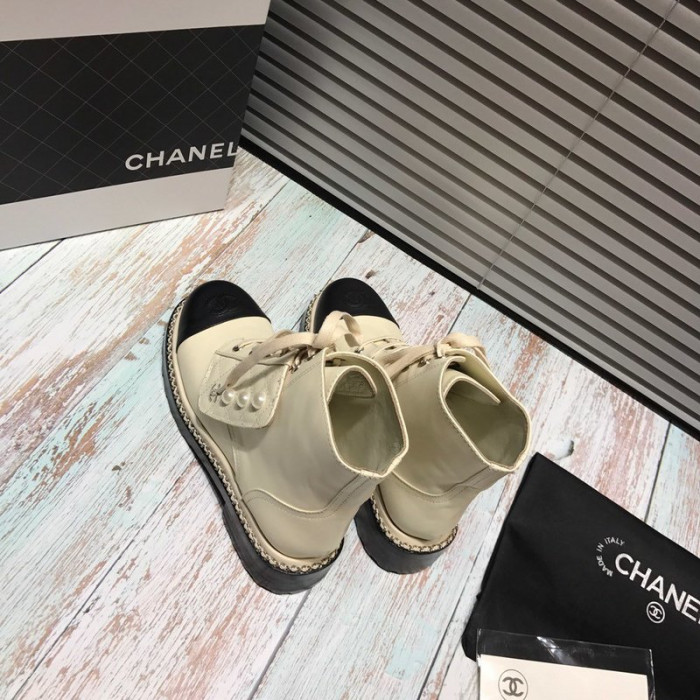 CN ANKLE BOOTS