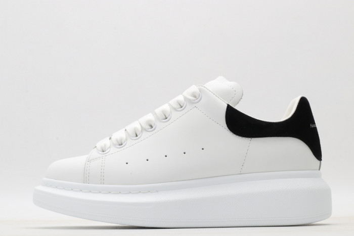 alex mcqu sneakers