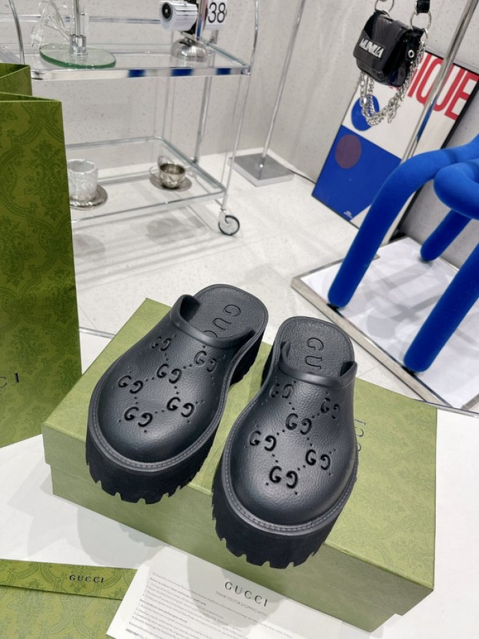 guc sandal