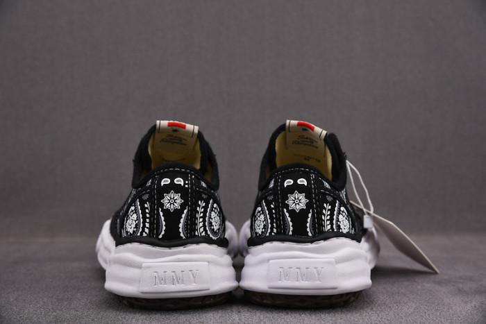 Ma*s*n mihara yasuhiro sneaker