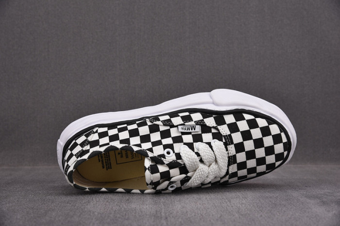 Ma*s*n mihara yasuhiro sneaker