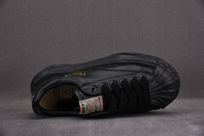 Ma*s*n mihara yasuhiro sneaker
