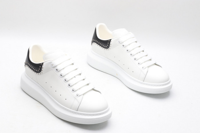 alex mcqu sneakers