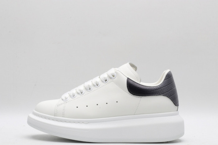 alex mcqu sneakers