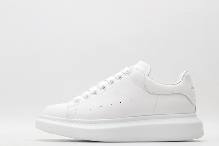 alex mcqu sneakers