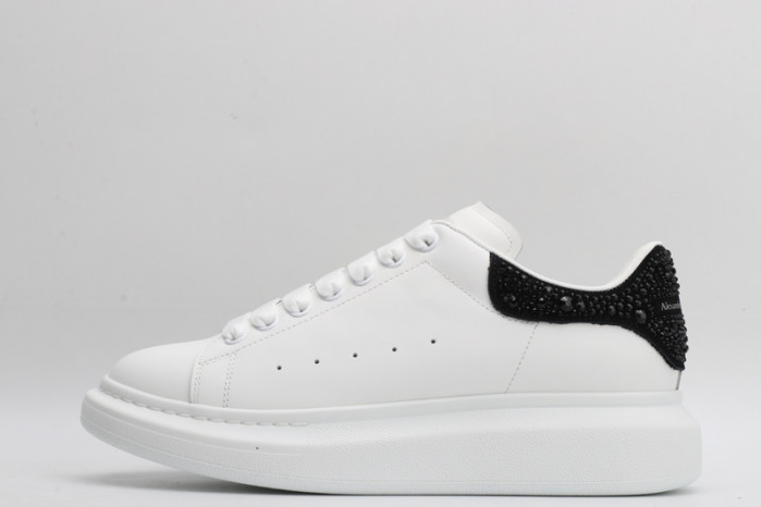 alex mcqu sneakers