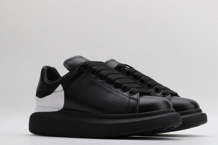 alex mcqu sneakers