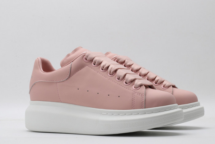 alex mcqu sneakers