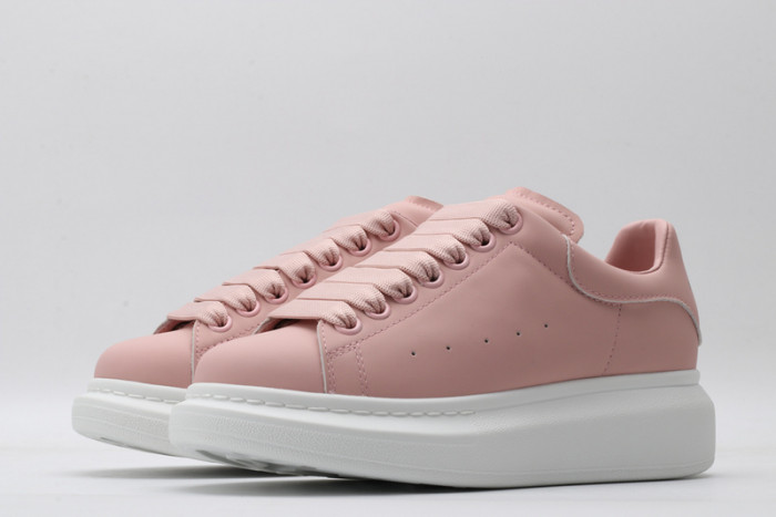 alex mcqu sneakers