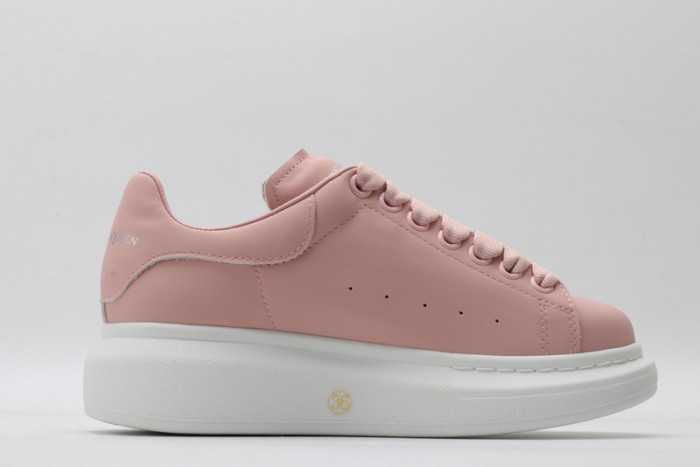 alex mcqu sneakers