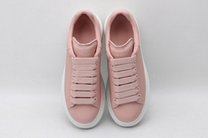 alex mcqu sneakers