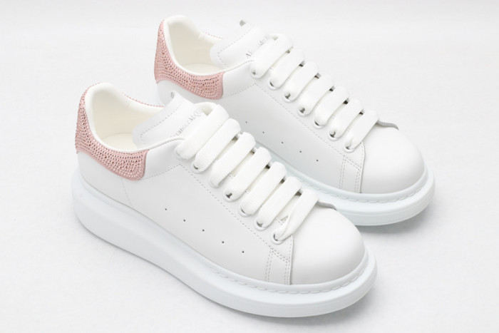 alex mcqu sneakers