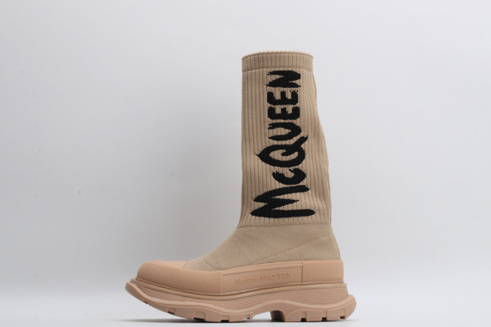 alex mcqu sneakers