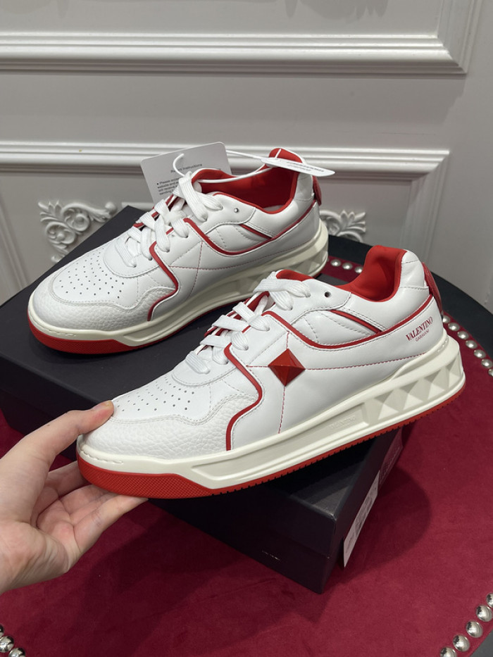 v*lentino sneaker