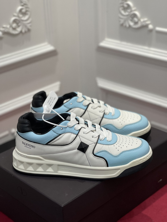 v*lentino sneaker