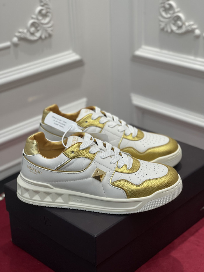 v*lentino sneaker