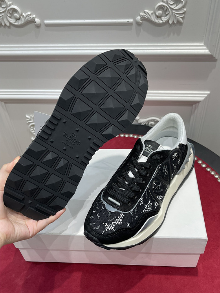 v*lentino sneaker