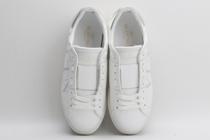 v*lentino sneaker