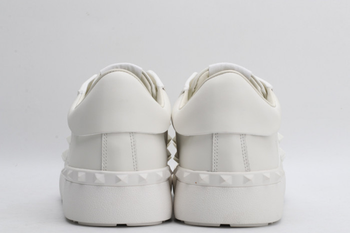v*lentino sneaker