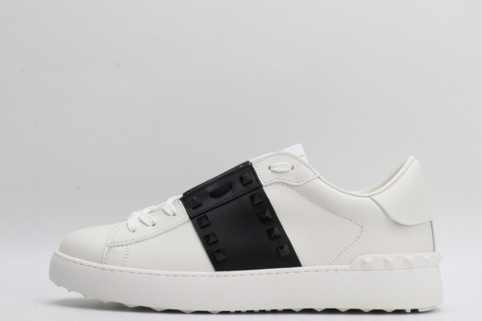 v*lentino sneaker