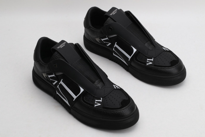v*lentino sneaker