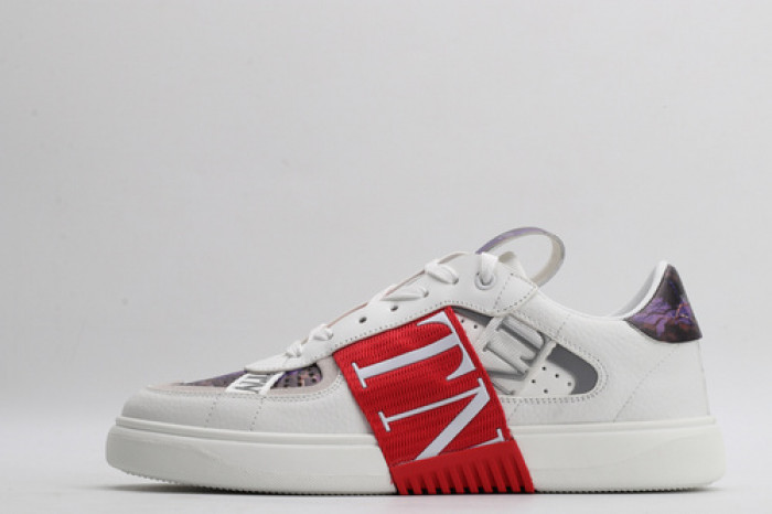 v*lentino sneaker