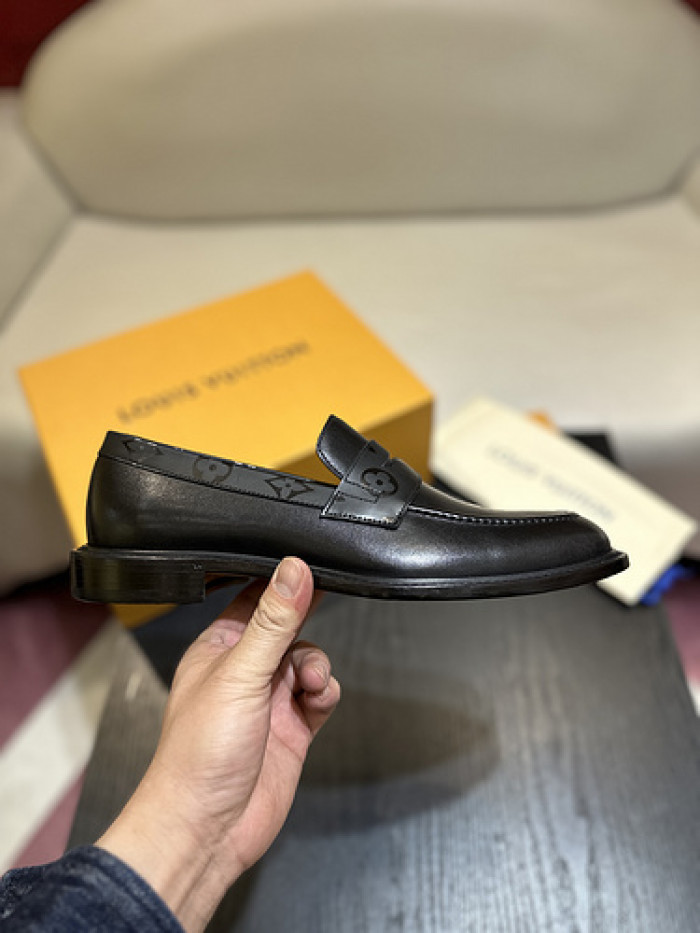 lovt loafer