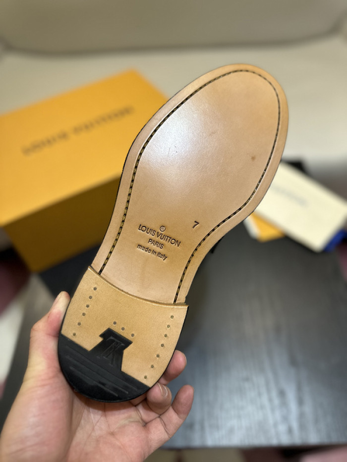 lovt loafer
