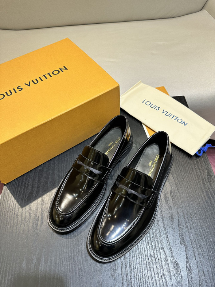 lovt loafer