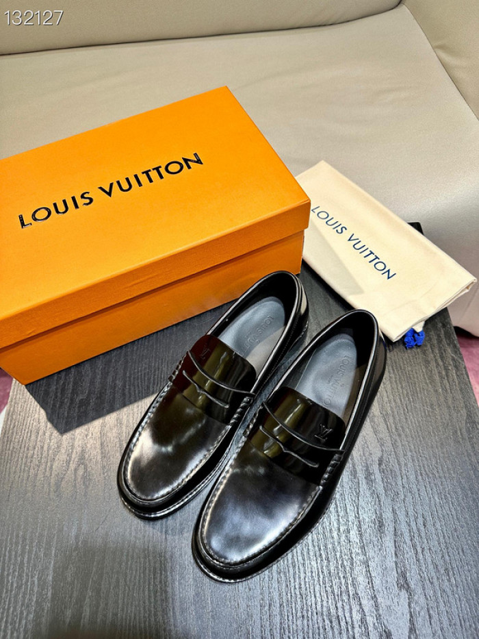 lovt loafer