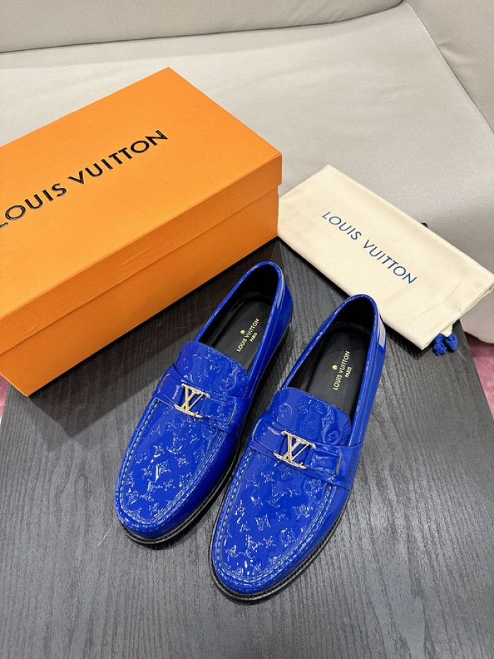 lovt loafer