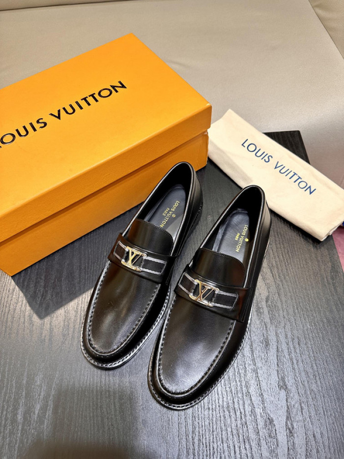 lovt loafer