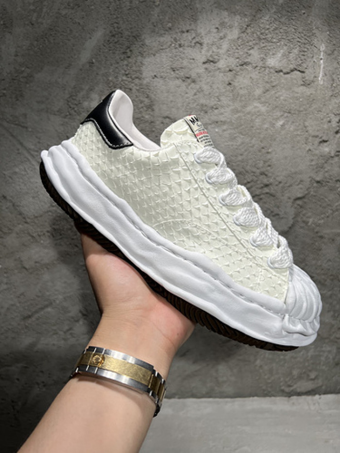 Ma*s*n mihara yasuhiro sneaker