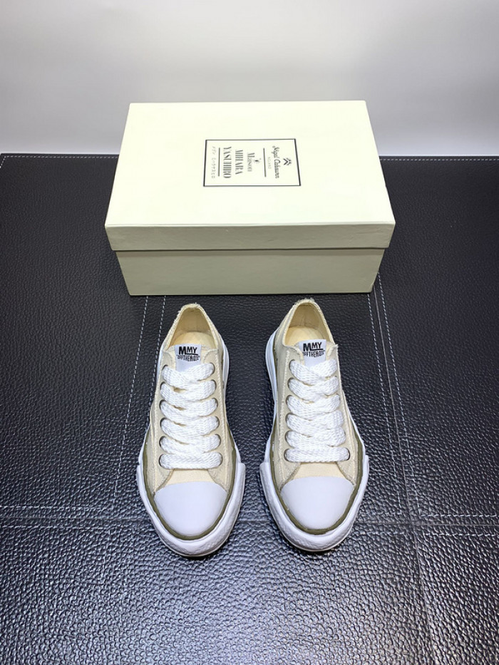 Ma*s*n mihara yasuhiro sneaker