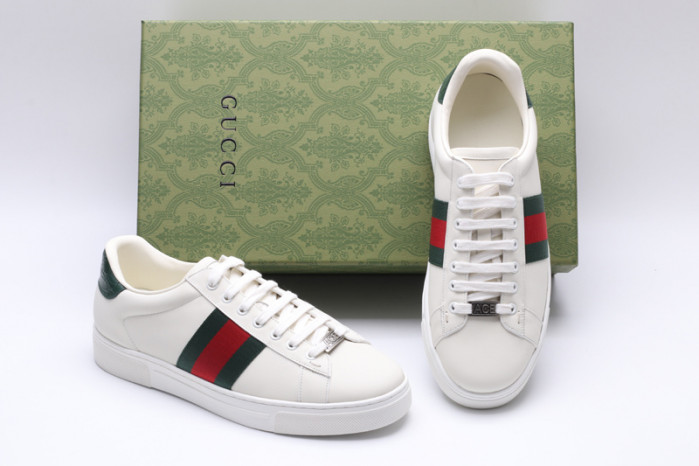 gi ace embroidered low-top sneaker
