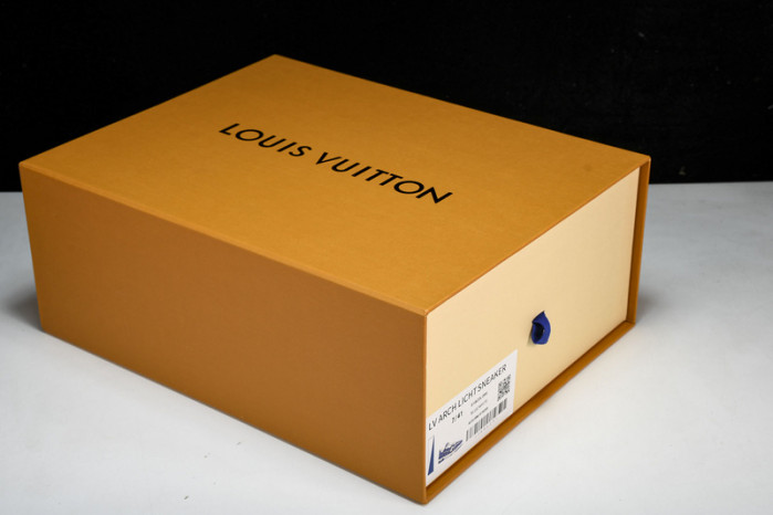 lovt sneaker