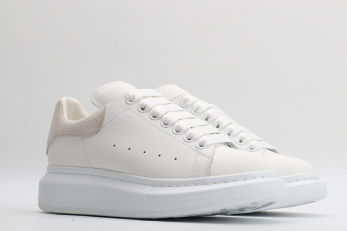 alex mcqu sneakers