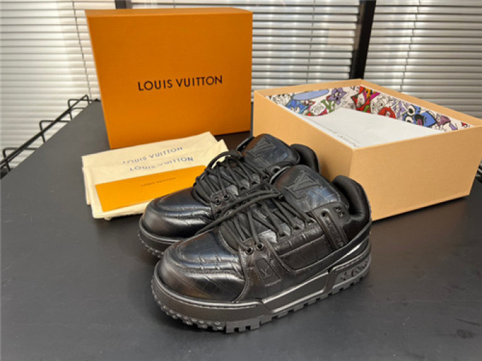 lovt sneaker