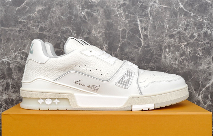 lovt sneaker