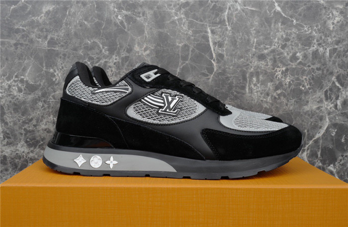 lovt sneaker