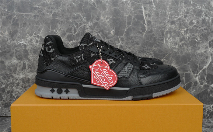 lovt sneaker