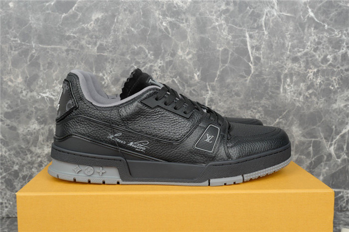 lovt sneaker