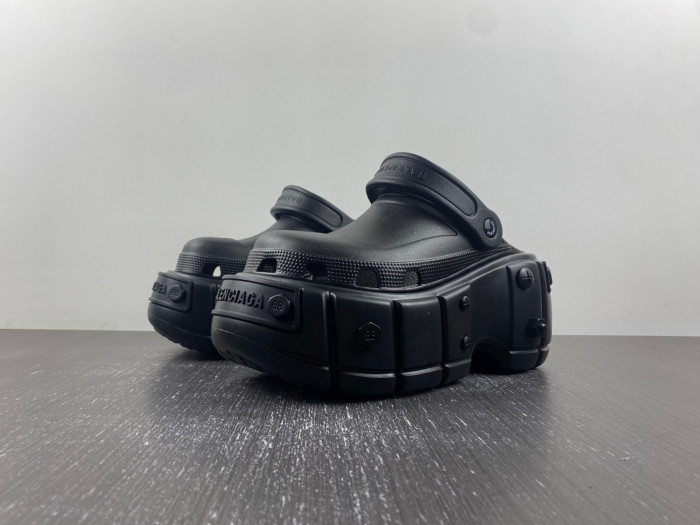 bl track trainers black sandal 24022101
