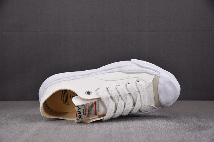 Ma*s*n mihara yasuhiro sneaker