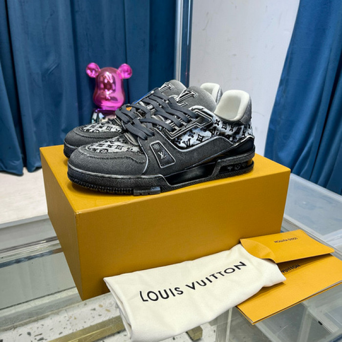 lovt sneaker
