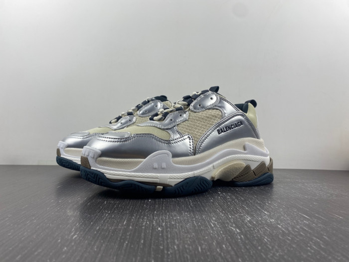 bl triple s trainers sneakers 524039 w2fs2 8106