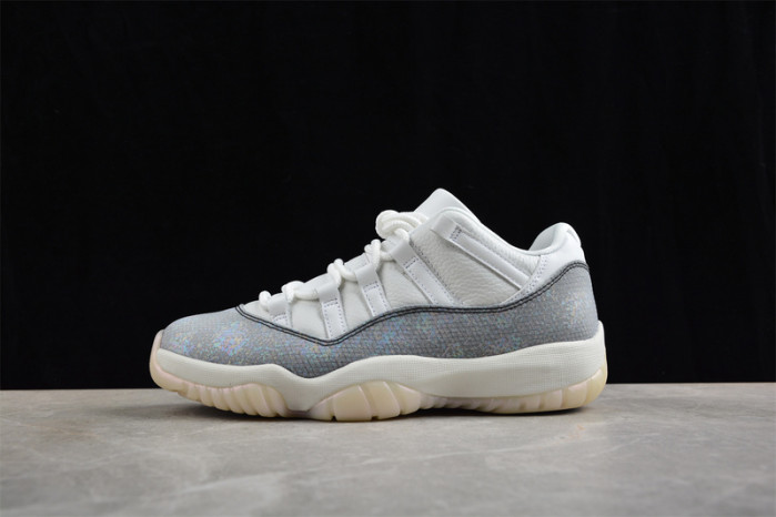 AIR JORDAN 11 LOW CNY YEAR OF THE SNAKE HQ7000-001