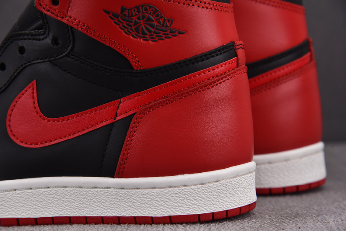 Air Jordan 1 Retro 85 