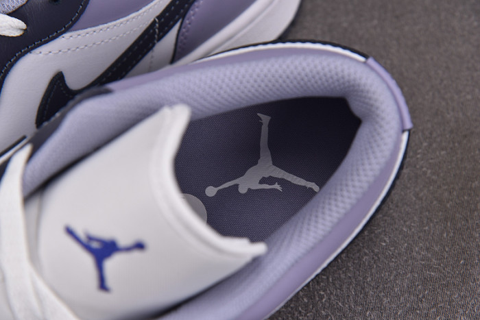 Air Jordan 1 Low 