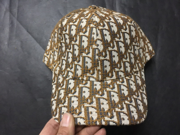 d1or hats